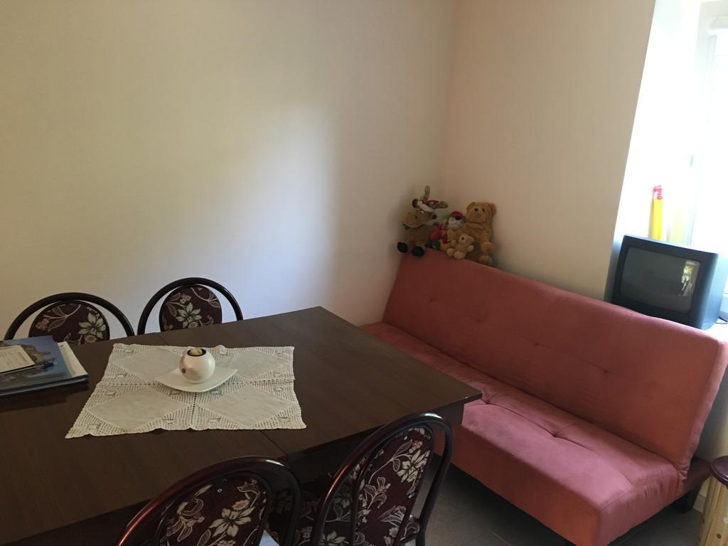Guest House Nadezhda Hisarya Buitenkant foto