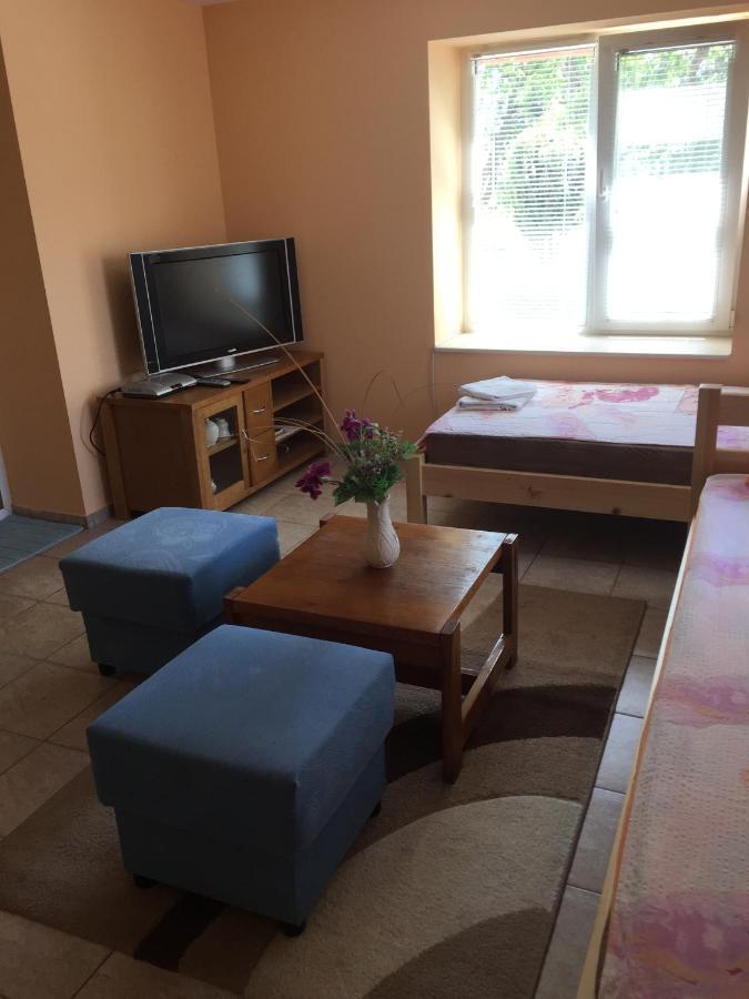 Guest House Nadezhda Hisarya Buitenkant foto